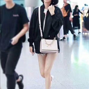 Michael Michael Kors MOTT LARGE CHARM SWAG SHOULDER BAG